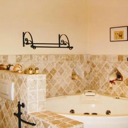 Roberto, Casale Nova Pensionat 4*